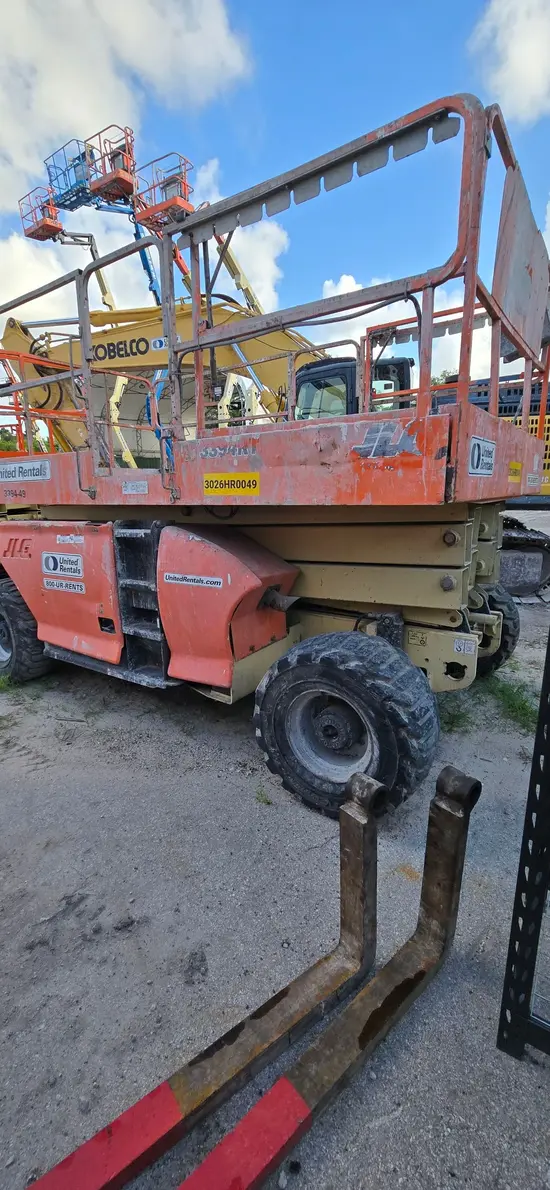 2014 JLG 3394RT Rough Terrain Scissor Lift