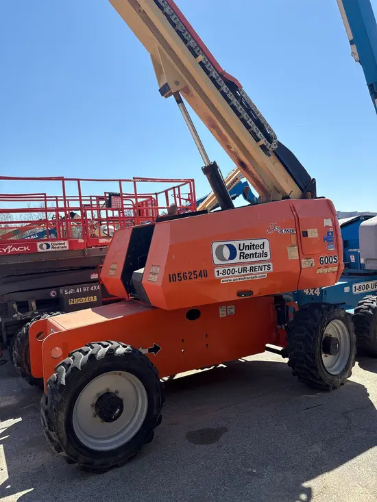2017 JLG 600S Boom Lift