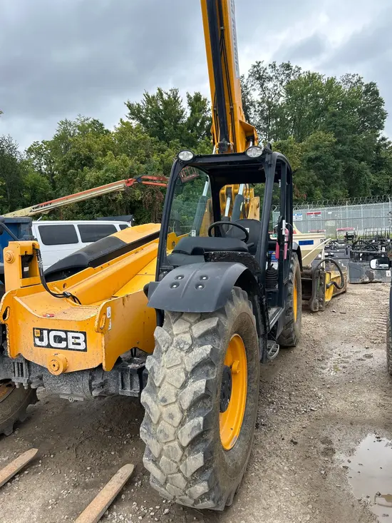 2017 JLG 742 Forklift