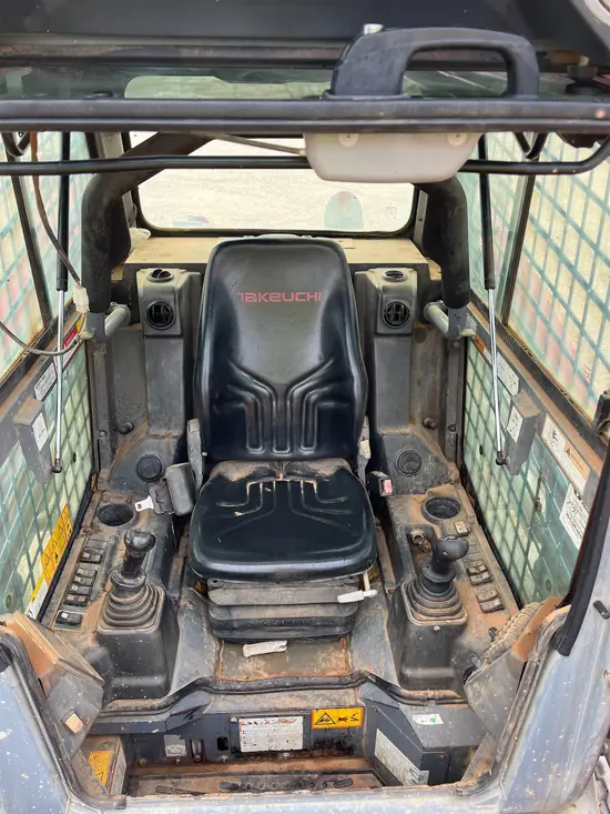 2018 Takeuchi TL12R2-CR Track Loader