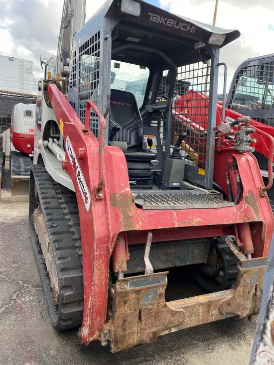 2019 Takeuchi TL8W Track Loader