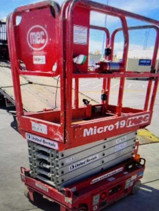 2018 MEC MICRO 19 Scissor Lift