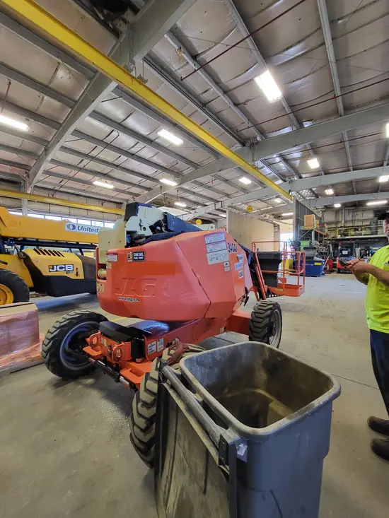 2015 JLG 340AJ Articulating Boom Lift