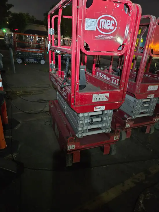 2017 MEC 1330SE Scissor Lift
