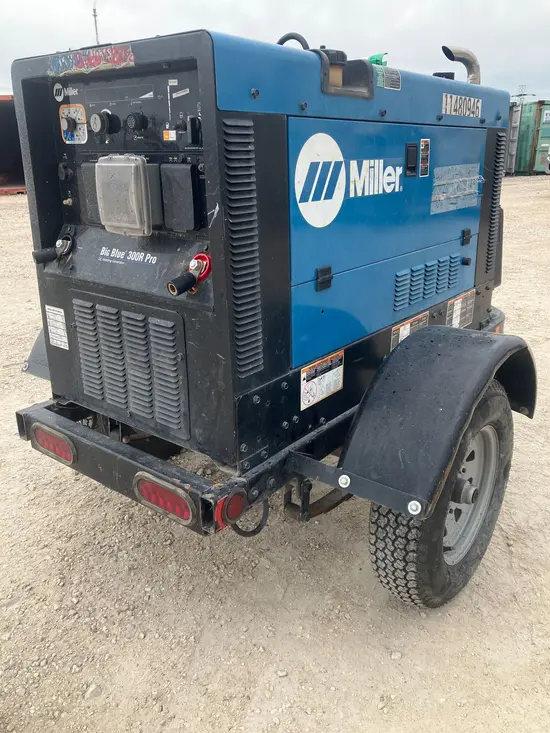 2022 Miller Welders Big Blue 300R Welder