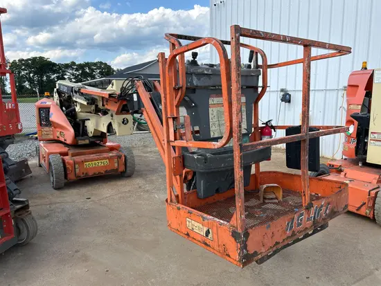 2013 JLG E400AJPN Articulating Boom Lift