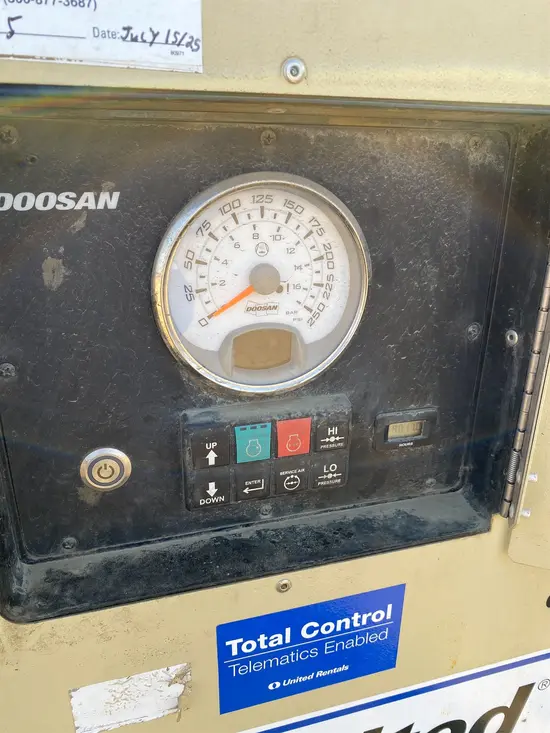 2021 Doosan P425/HP375WCUT4 Air Compressor
