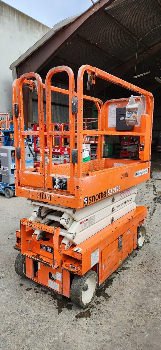 2018 Snorkel S3219E Scissor Lift