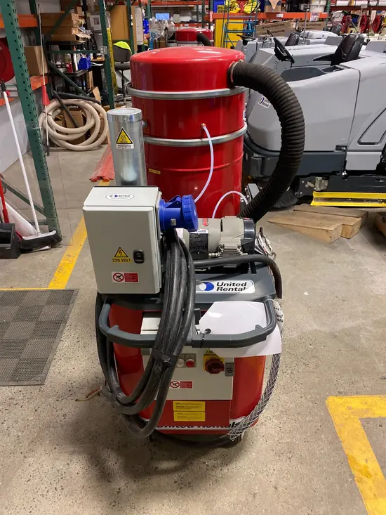 2022 Husqvarna BDC-33-230V Vacuum