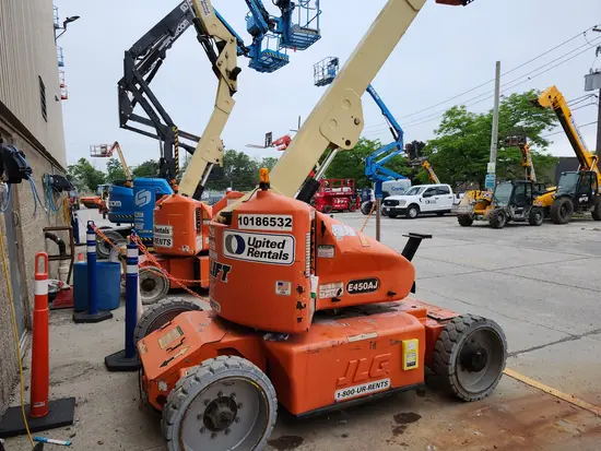 2013 JLG E450AJ Articulating Boom Lift