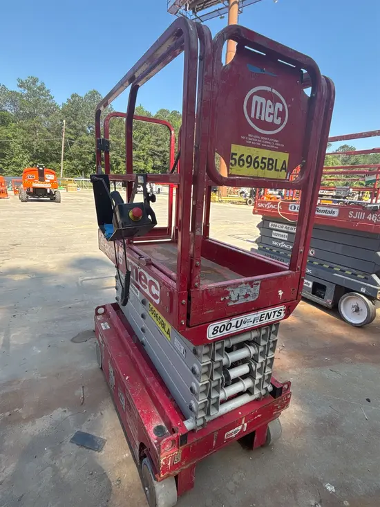 2018 MEC MICRO 19 Scissor Lift
