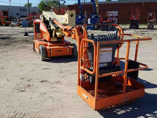 2012 JLG E400AJPN Articulating Boom Lift