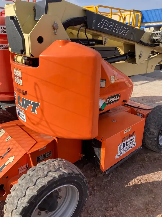 2018 JLG E450AJ Articulating Boom Lift