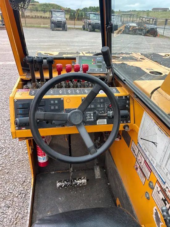 2013 Broderson IC-80-3J