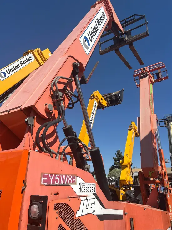 2015 SKYTRAK 6042 Forklift