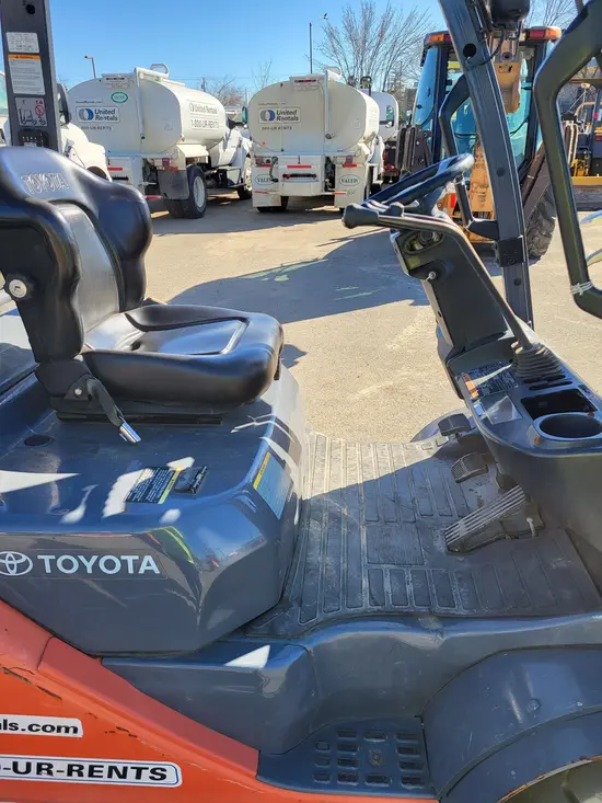 2019 Toyota 8FGU25 Warehouse Forklift