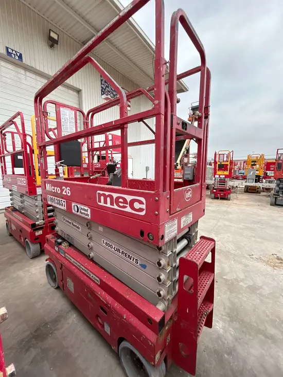 2019 MEC MICRO 26 Scissor Lift