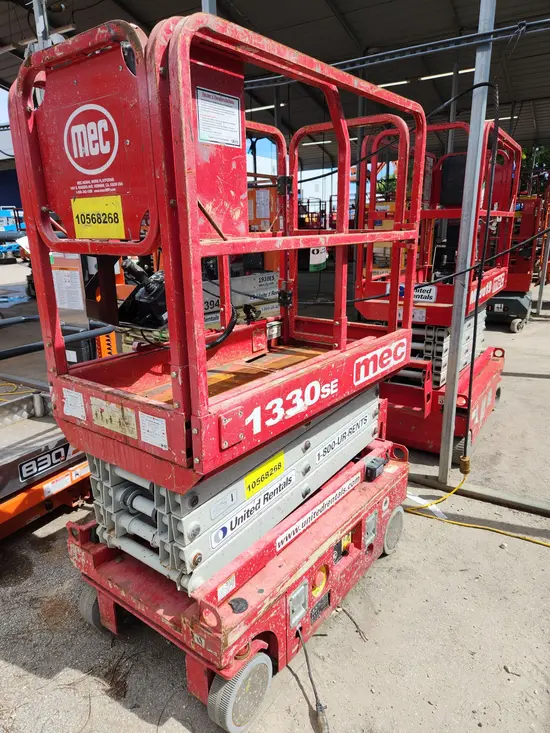 2017 MEC 1330SE Scissor Lift