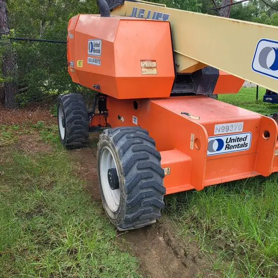 2012 JLG E300AJP Articulating Boom Lift
