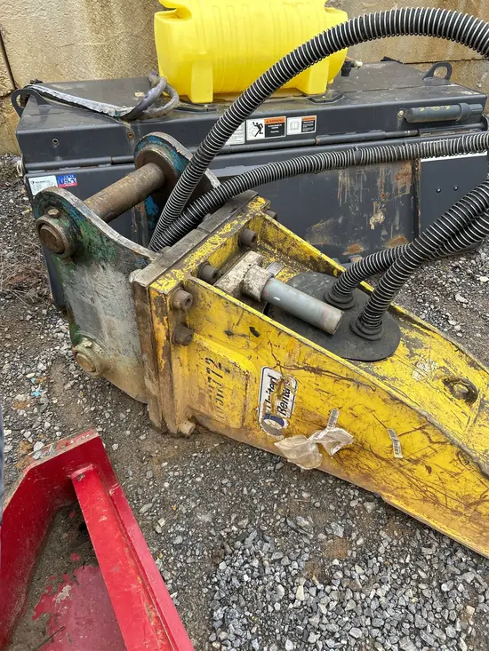 2016 EIROC MB1200 Attachment