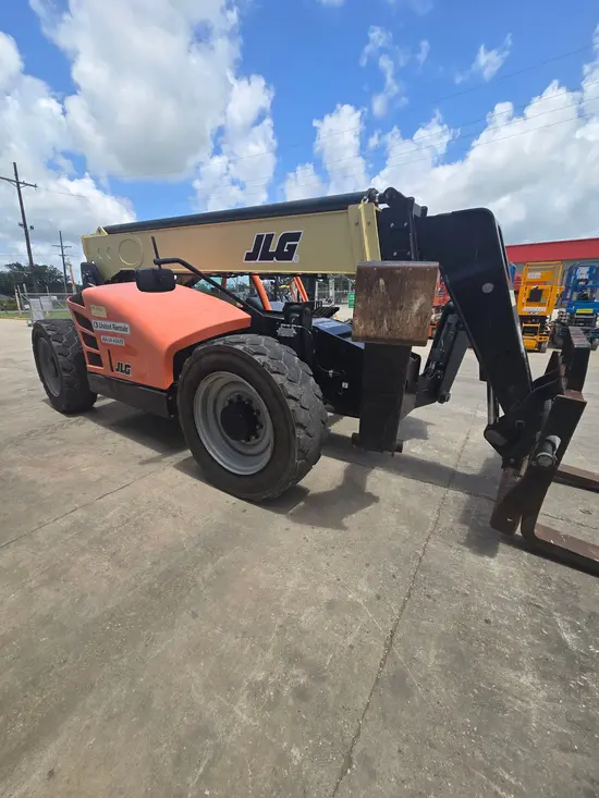 2018 JLG 1043 Forklift