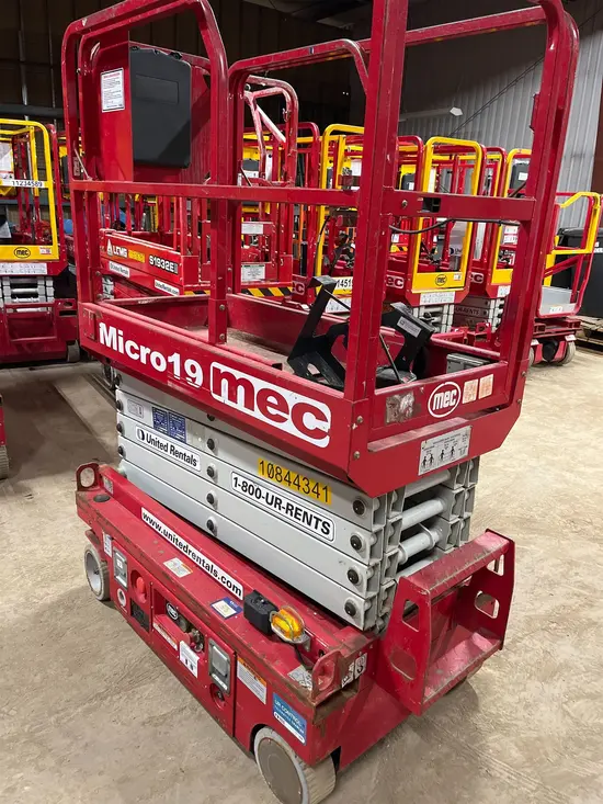 2018 MEC MICRO 19 Scissor Lift