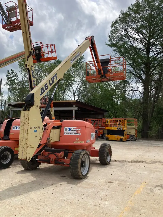 2013 JLG 600AJ Articulating Boom Lift