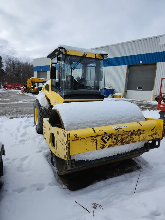 2021 BOMAG BW211D-5 Single Drum Roller