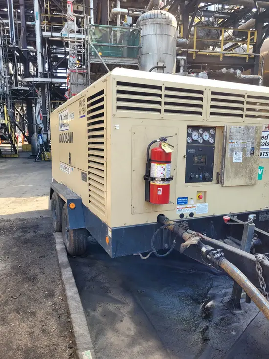 2020 Doosan XP825/HP750WCU Air Compressor