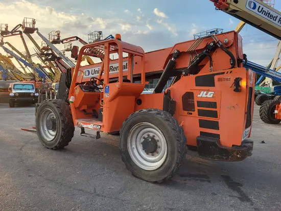 2017 SKYTRAK 6042 Forklift