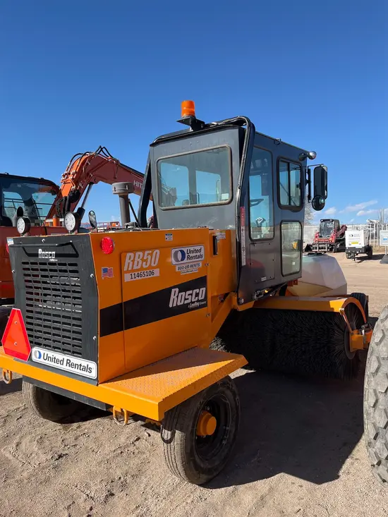 2022 LEE BOY RB50 Sweeper