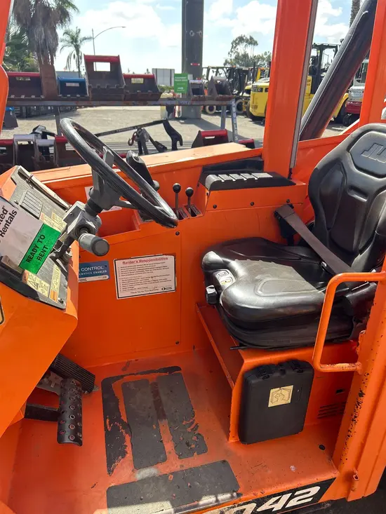 2017 SKYTRAK 6042 Forklift