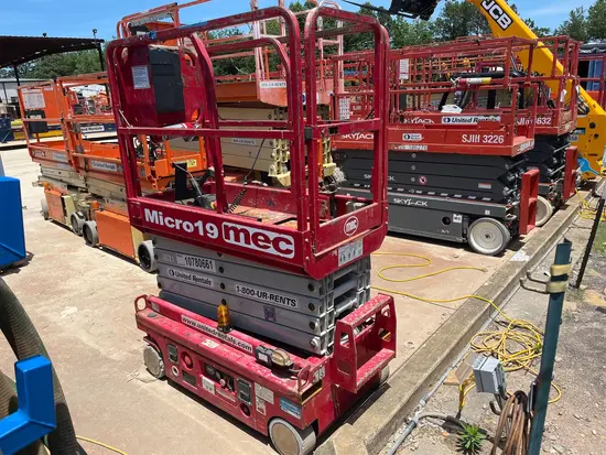 2018 MEC MICRO 19 Scissor Lift