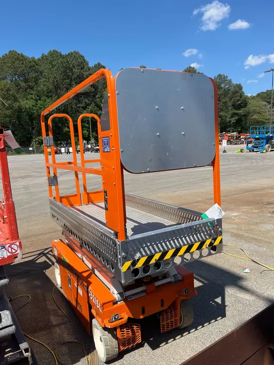 2022 Snorkel S3215L Scissor Lift