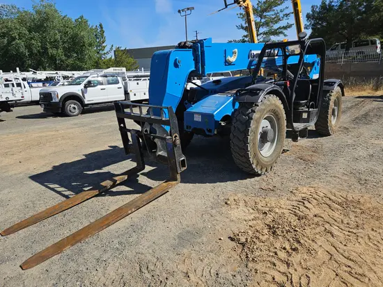 2015 Genie GTH-844 Forklift