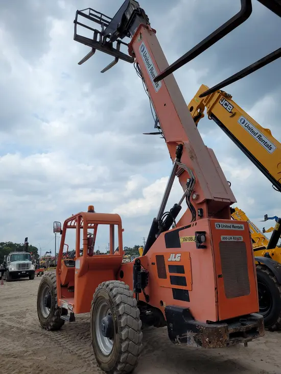 2016 SKYTRAK 8042 Forklift