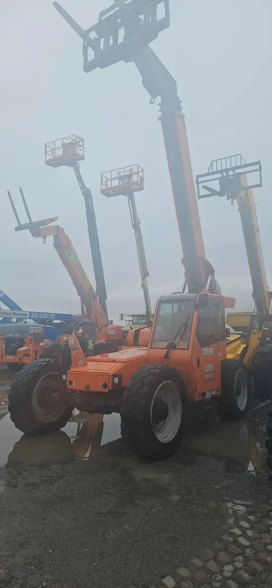 2017 SKYTRAK 8042 Forklift