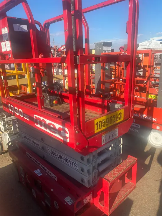 2017 MEC 1330SE Scissor Lift