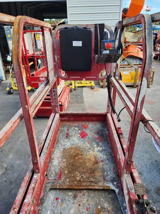 2017 MEC 1330SE Scissor Lift