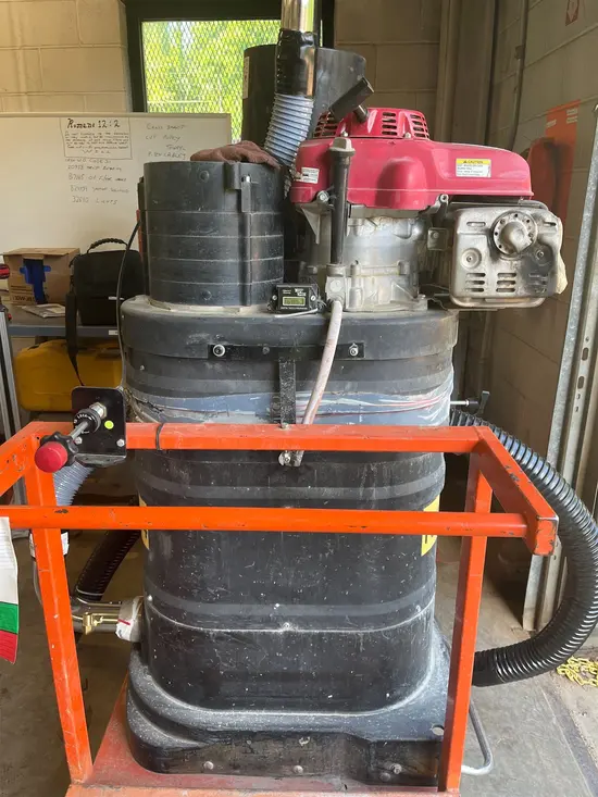 2018 Husqvarna SOFF-CUT 1000 Vacuum