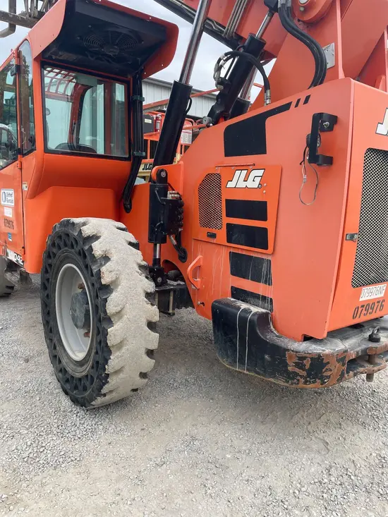 2017 SKYTRAK 6042 Forklift
