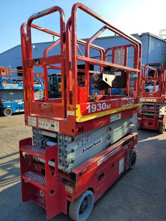 2017 MEC 1930SE Scissor Lift