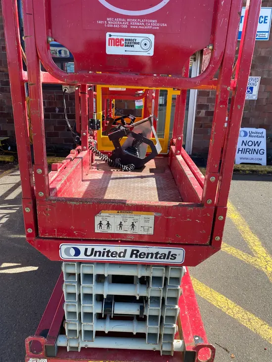 2018 MEC MICRO 19 Scissor Lift