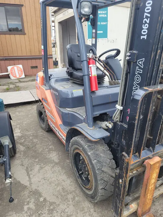 2017 Toyota 8FDU30 Warehouse Forklift