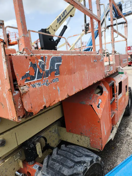 2016 JLG 3394RT Rough Terrain Scissor Lift