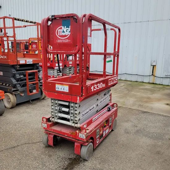 2017 MEC 1330SE Scissor Lift