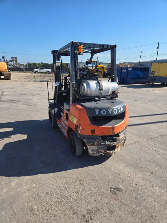 2018 Toyota 8FGU25 Warehouse Forklift