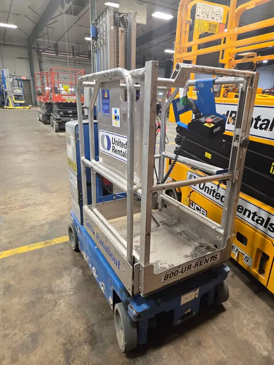 2019 Genie GR-20 Self-Propelled One-Person Lift