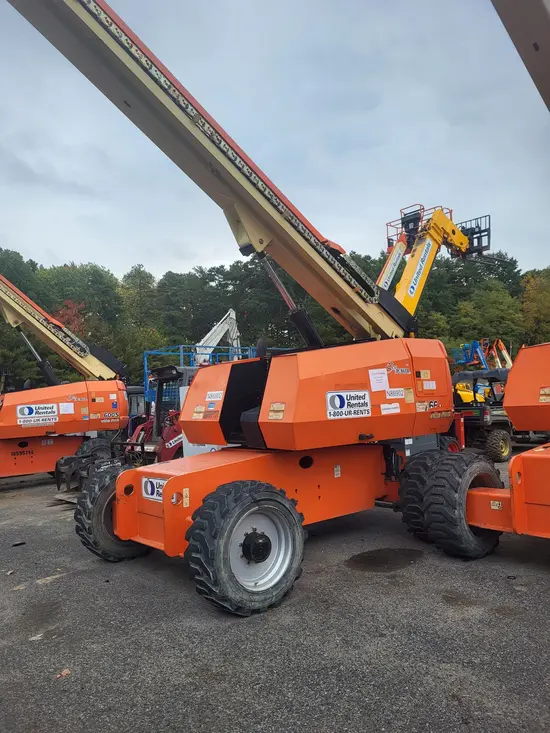 2014 JLG E450AJ Articulating Boom Lift