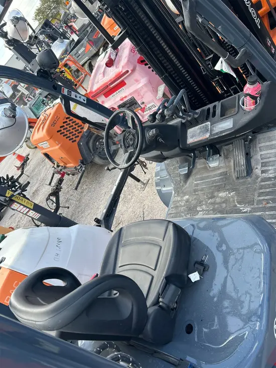 2019 Toyota 8FGU30 Warehouse Forklift